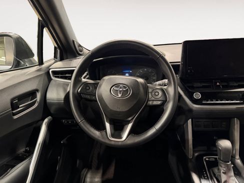 Used 2024 Toyota Corolla Cross AWD Hybrid w/ Moonroof Package image 13