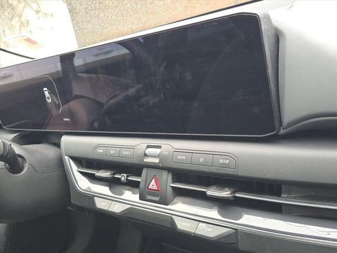 Used 2025 Kia K4 EX image 4