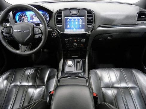 Used 2023 Chrysler 300 S image 10