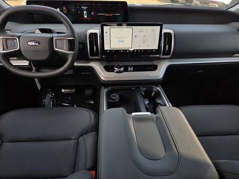 New 2026 Ford Expedition Active RWD image 5