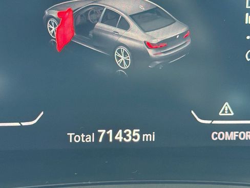 Used 2019 BMW 330i Sedan w/ M Sport Package RWD image 9