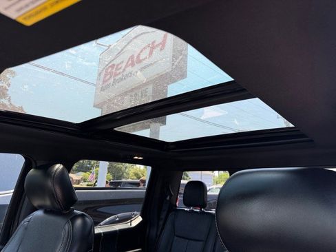 Used 2018 Ford F150 Lariat AWD/4WD image 4