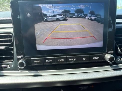 Used 2023 Kia Rio LX FWD image 4