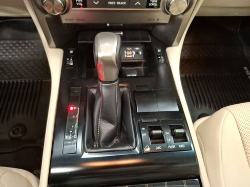 Used 2021 Lexus GX 460 Premium w/ Premium Package AWD/4WD image 28