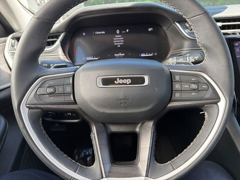 Certified 2023 Jeep Grand Cherokee L Limited AWD/4WD image 61