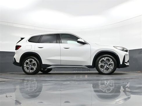 Used 2025 BMW X1 xDrive28i w/ Technology Package image 26