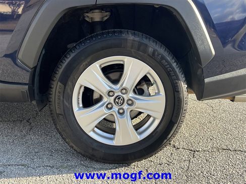 Used 2019 Toyota RAV4 XLE image 29