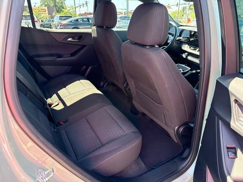 Used 2026 Chevrolet Equinox LT AWD/4WD image 33