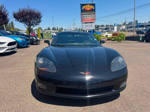 Used 2007 Chevrolet Corvette Coupe w/ Preferred Equipment Group RWD image 25