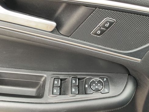 Used 2021 Ford Edge SEL image 12
