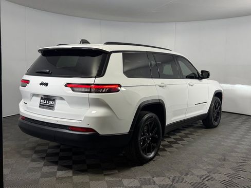 Used 2025 Jeep Grand Cherokee L Altitude AWD/4WD image 5