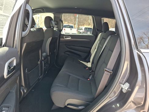 Certified 2021 Jeep Grand Cherokee Laredo image 47