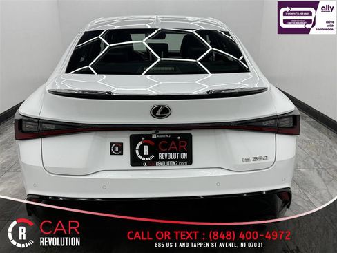 Used 2022 Lexus IS 350 F Sport image 5