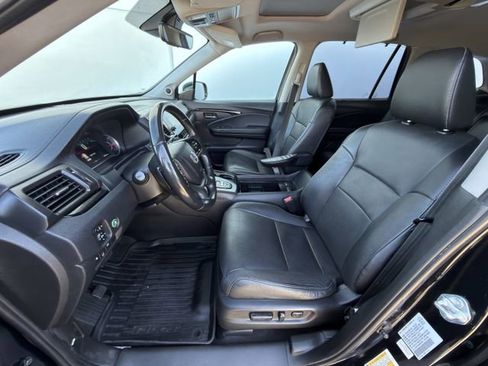Used 2021 Honda Pilot Touring image 24