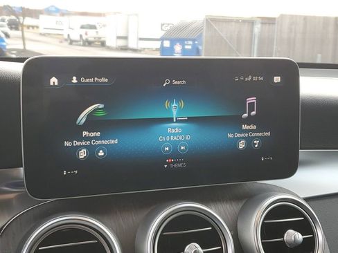 Used 2022 Mercedes-Benz GLC 300 4MATIC image 19