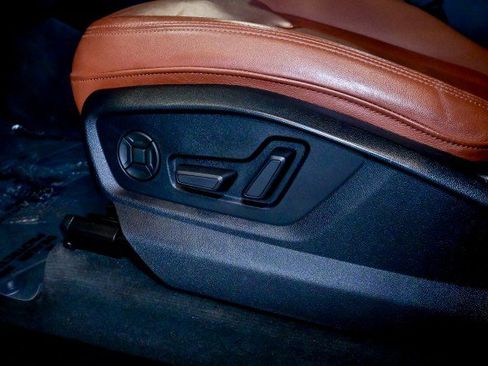 Used 2021 Audi Q7 3.0T Premium image 18