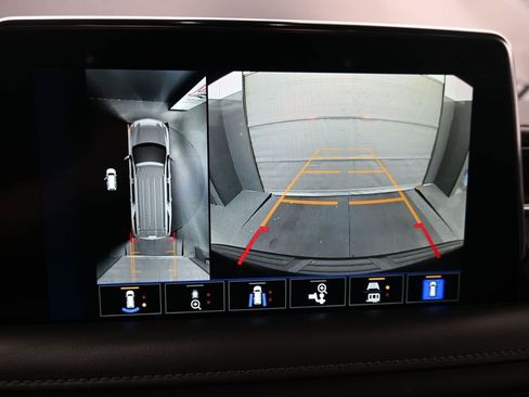 Used 2022 Chevrolet Tahoe Z71 w/ Luxury Package image 21