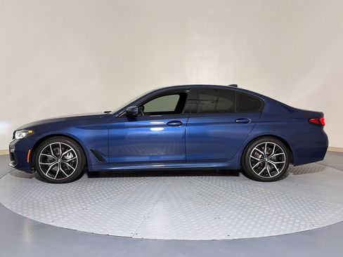 Used 2021 BMW 540i w/ M Sport Package RWD image 2
