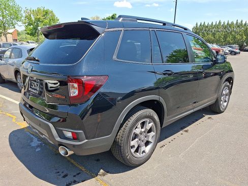 Certified 2023 Honda Passport TrailSport image 6