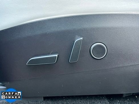 Used 2022 Tesla Model Y Long Range image 16