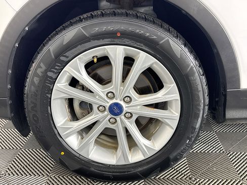 Used 2019 Ford Escape SE FWD image 33