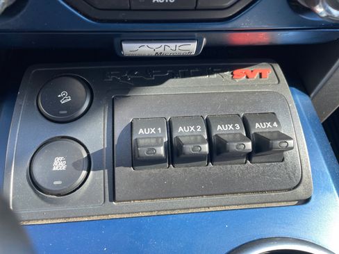 Used 2014 Ford F150 Raptor w/ Equipment Group 801A Luxury AWD/4WD image 16