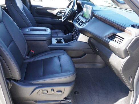 Used 2022 Chevrolet Tahoe Z71 w/ Z71 Off-Road Package image 15