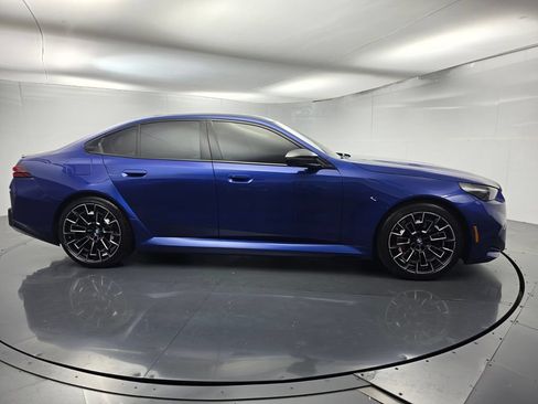 Used 2025 BMW M5 w/ Carbon Package AWD/4WD image 3