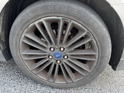 Used 2014 Ford Fusion SE w/ Equipment Group 202A FWD image 10