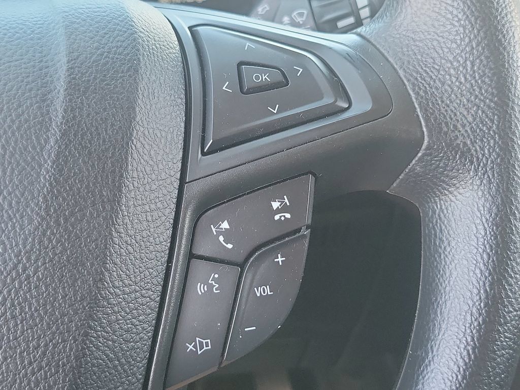 Used 2022 Ford Edge SE w/ Black Appearance Package AWD/4WD image 6