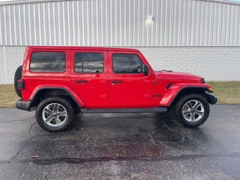 Used 2020 Jeep Wrangler Unlimited Sahara image 16
