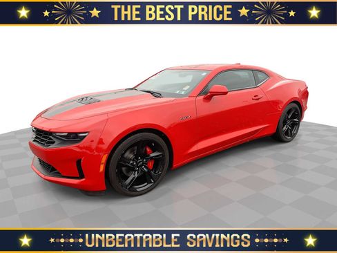 Certified 2022 Chevrolet Camaro LT RWD image 1