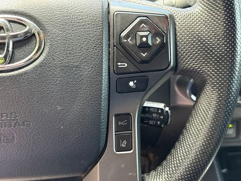 Used 2020 Toyota Tacoma TRD Sport w/ TRD Premium Sport Package AWD/4WD image 21
