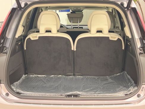 New 2026 Volvo XC90 B5 Ultra w/ Protection Package Premier image 27