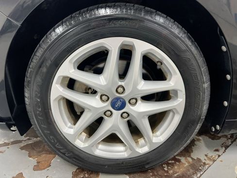 Used 2013 Ford Fusion SE FWD image 25