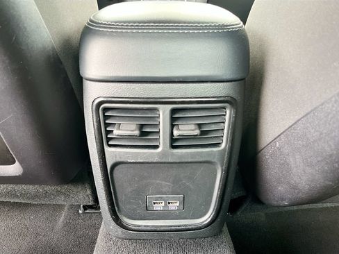 Used 2022 Dodge Charger R/T w/ Blacktop Package RWD image 23