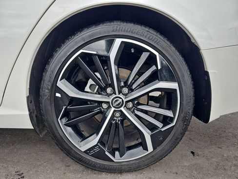 Used 2024 Nissan Altima 2.5 SR w/ SR Premium Package image 33