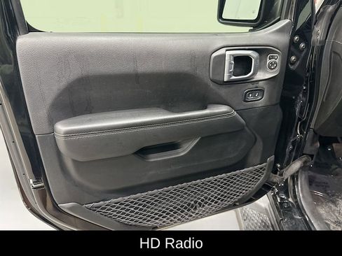 Used 2021 Jeep Gladiator Overland w/ Popular Equipment Package image 16