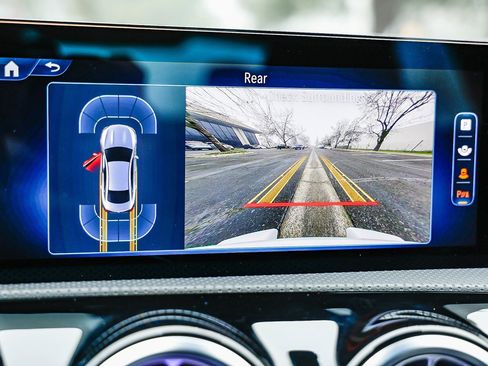 Certified 2025 Mercedes-Benz CLA 35 AMG 4MATIC image 24