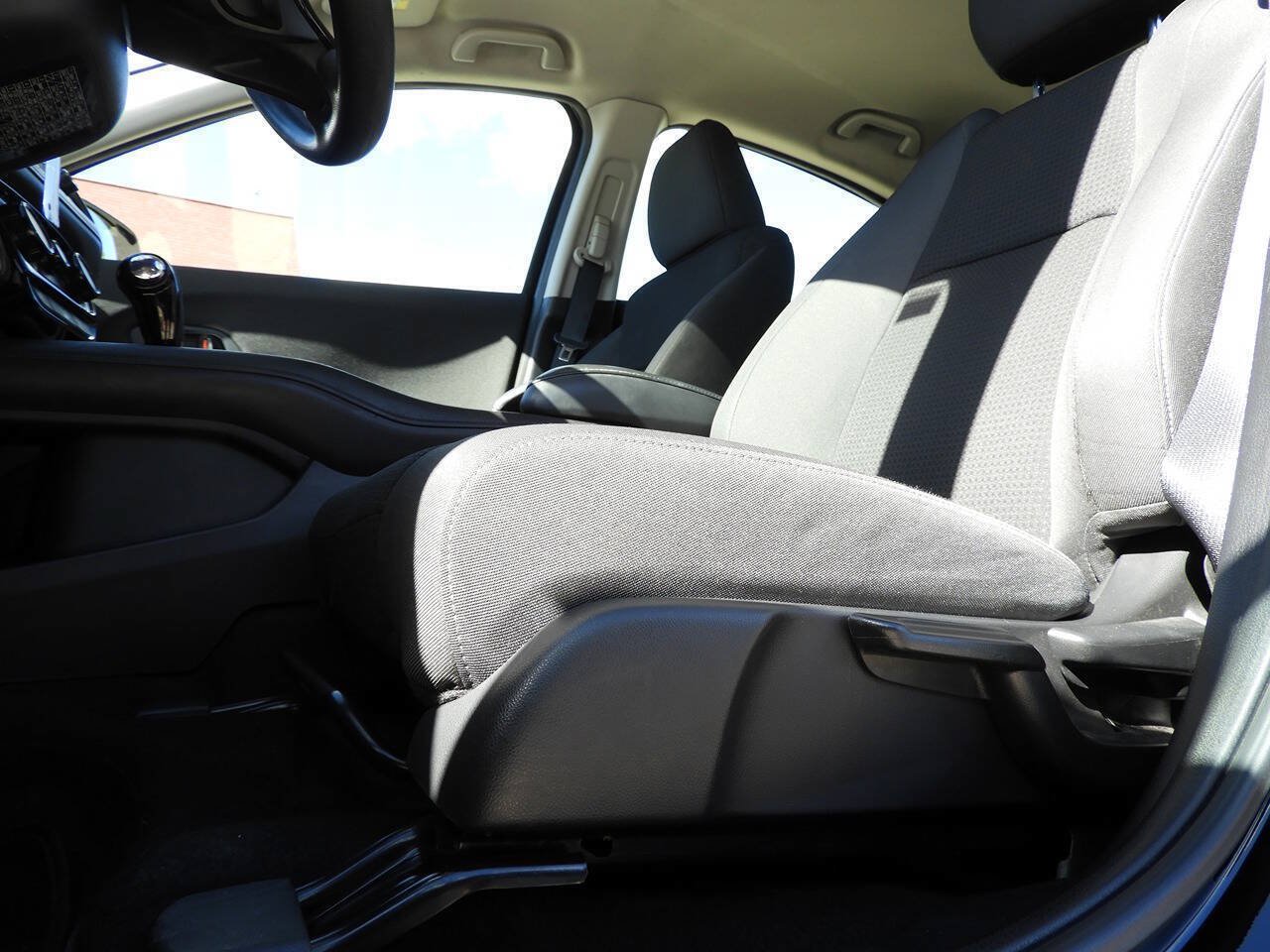 Used 2020 Honda HR-V LX image 19