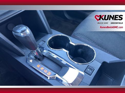 Used 2017 GMC Terrain SLE w/ Convenience Package image 30