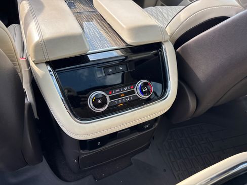 Certified 2020 Lincoln Navigator Black Label w/ Cargo Convenience Package AWD/4WD image 32