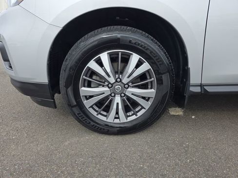 Used 2018 Nissan Pathfinder SL image 30
