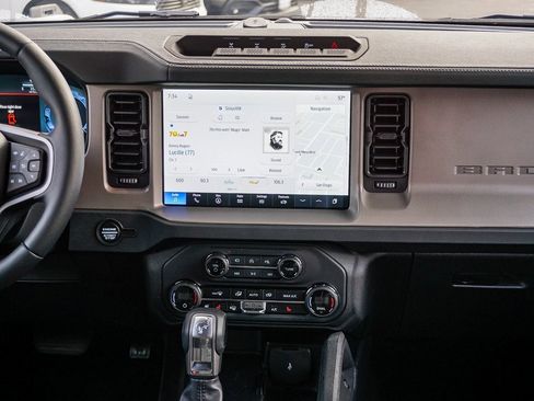 New 2026 Ford Bronco Outer Banks w/ Sasquatch Package image 18