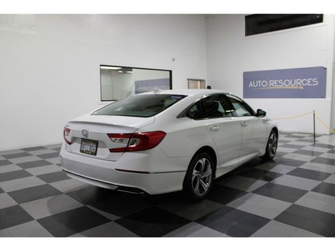 Used 2020 Honda Accord EX image 4