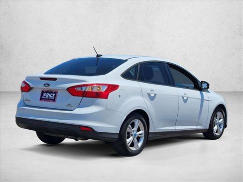 Used 2013 Ford Focus SE w/ SE Winter Pkg FWD image 5