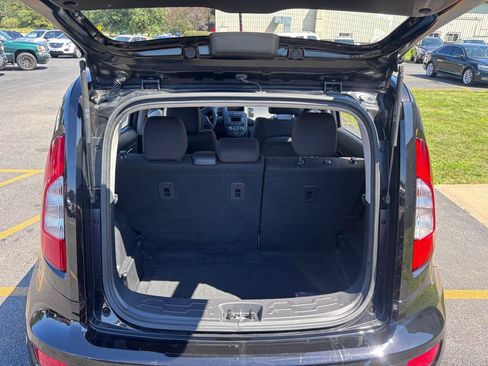 Used 2013 Kia Soul FWD image 13
