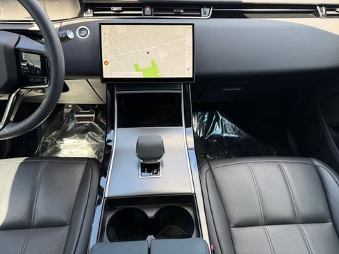 Used 2024 Land Rover Range Rover Evoque Dynamic SE AWD/4WD image 16