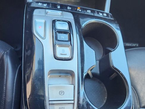 Certified 2022 Hyundai Tucson Limited image 15