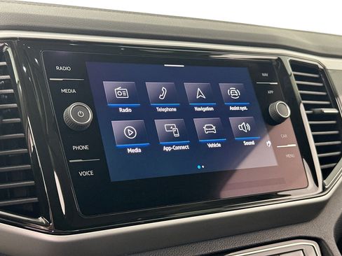 Used 2022 Volkswagen Atlas SEL R-Line image 15